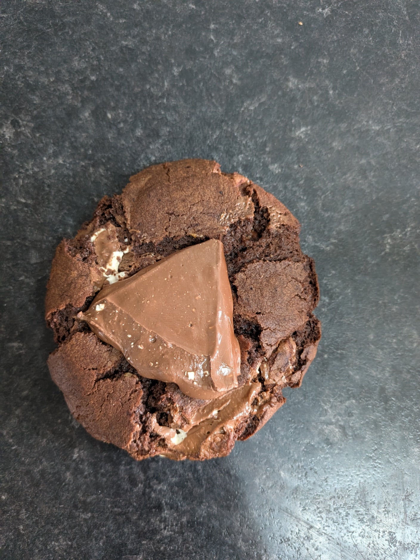 TOBLERONE COOKIE:

"Toblerone cookie with honey nougat chocolate"
"Handmade Toblerone cookie with chocolate chunks"