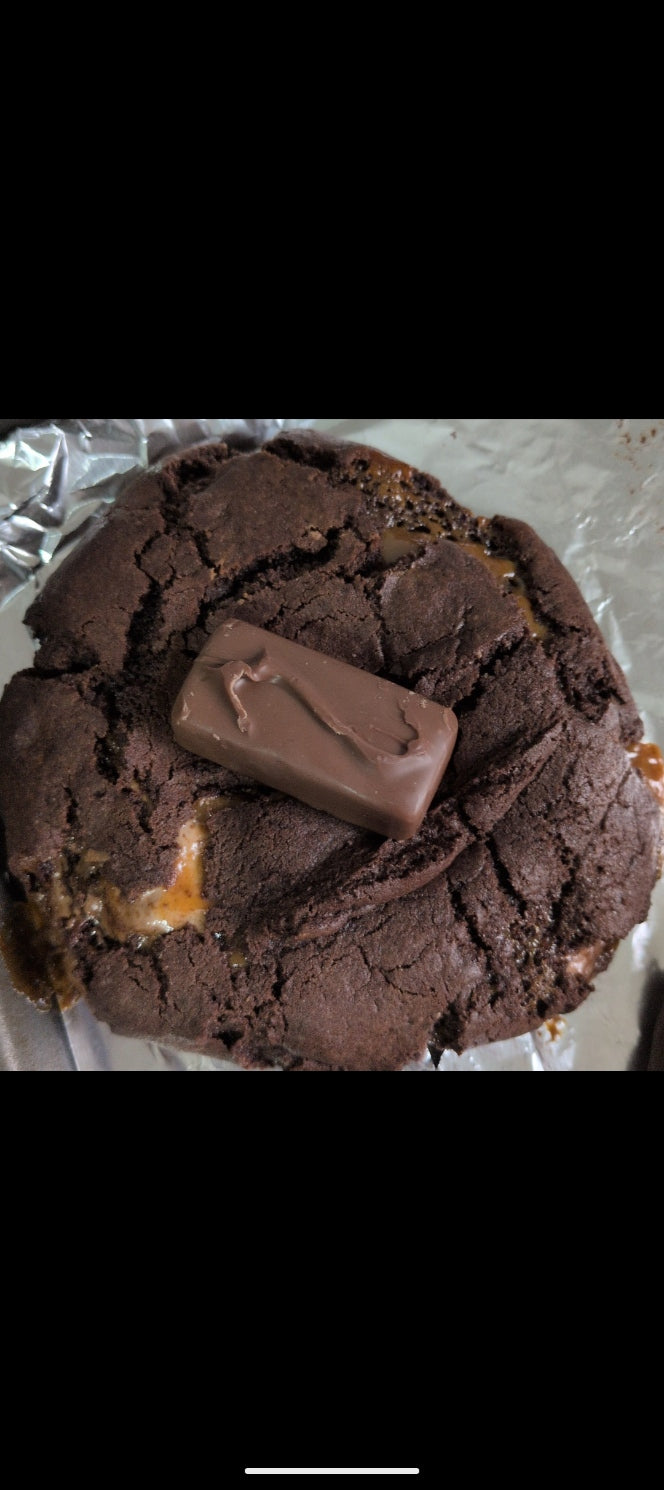 MARS CUPCAKE:

"Mars bar cupcake with caramel filling"
"Handmade Mars cupcake with chocolate chips"